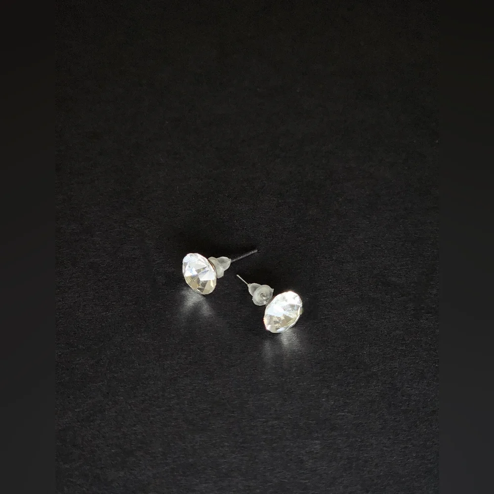 Clear Rhinestone Stud Earrings
